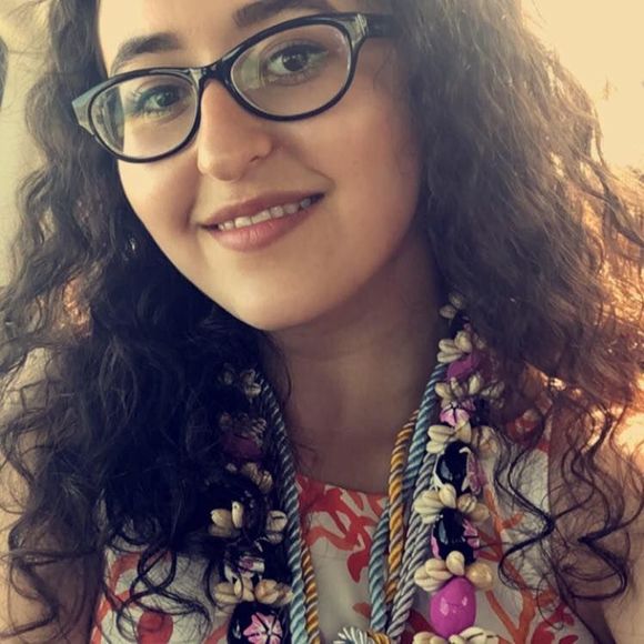 Meet your Posher, Hannah - Picture 1 of 1